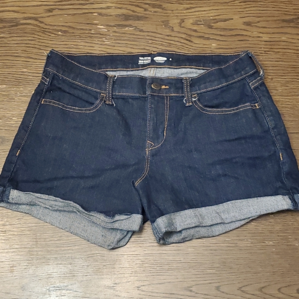 Old Navy Semi-Fitted Jean shorts
